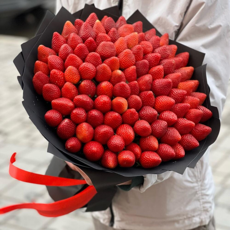 Букет из 101 клубники 